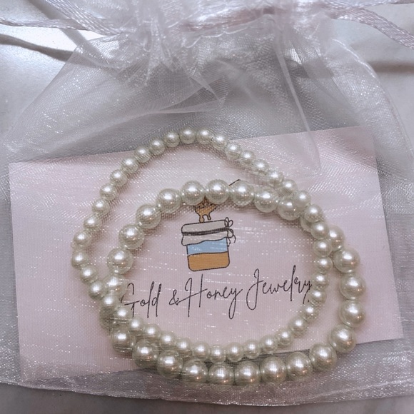 Pearl stackable bracelet from Gold and Honey jewelry